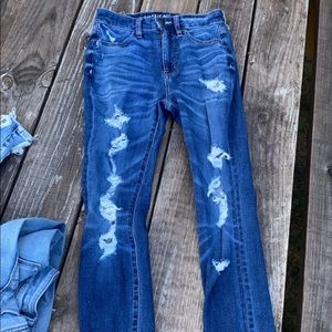 American eagle 0R ultra high rise jegging- rips on front medium wash